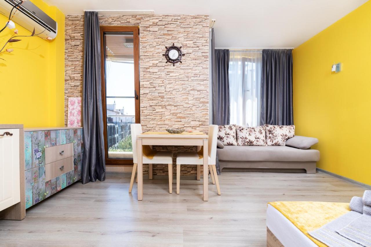 Modern Studios - Meters Away From The Beach เปาโมเรีย ภายนอก รูปภาพ