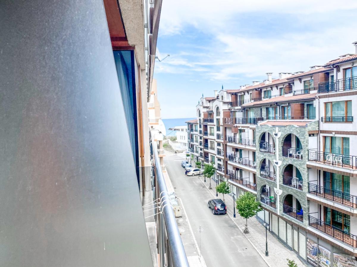Modern Studios - Meters Away From The Beach เปาโมเรีย ภายนอก รูปภาพ